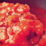 Eine tolle Kombination - Spinat, Hackfleischklößchen in einer fruchtigen Tomatensauce